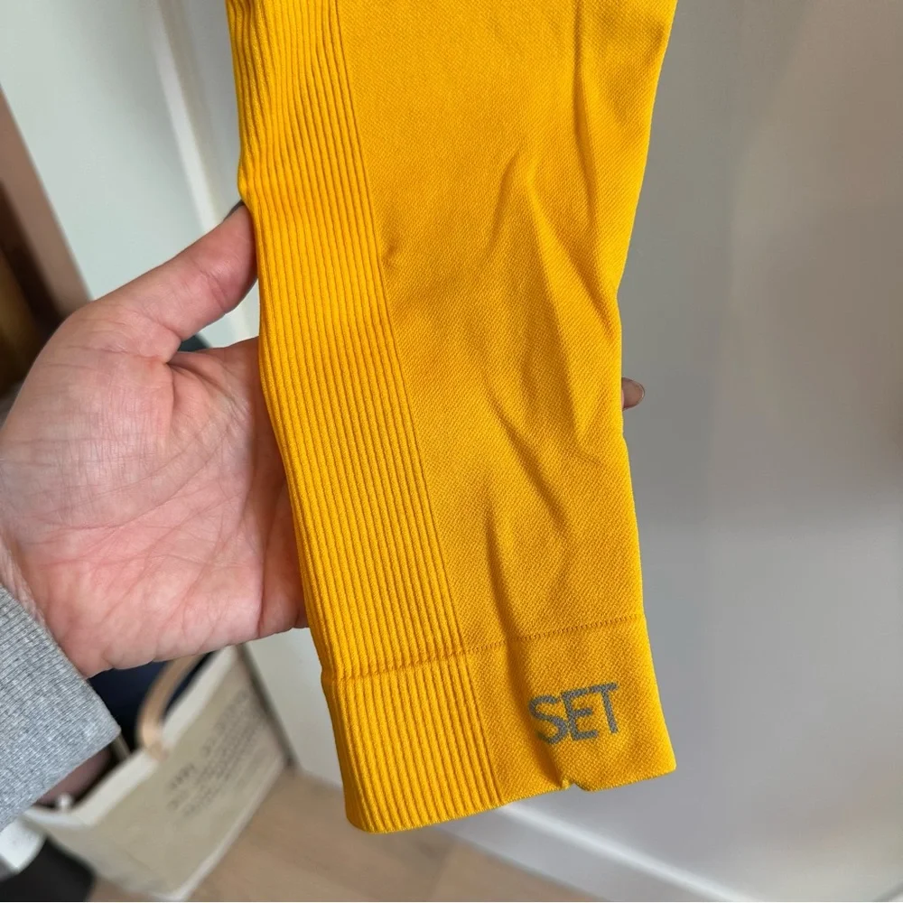 SET Active Vibrant Yellow Leggings - Picture 7 of 7